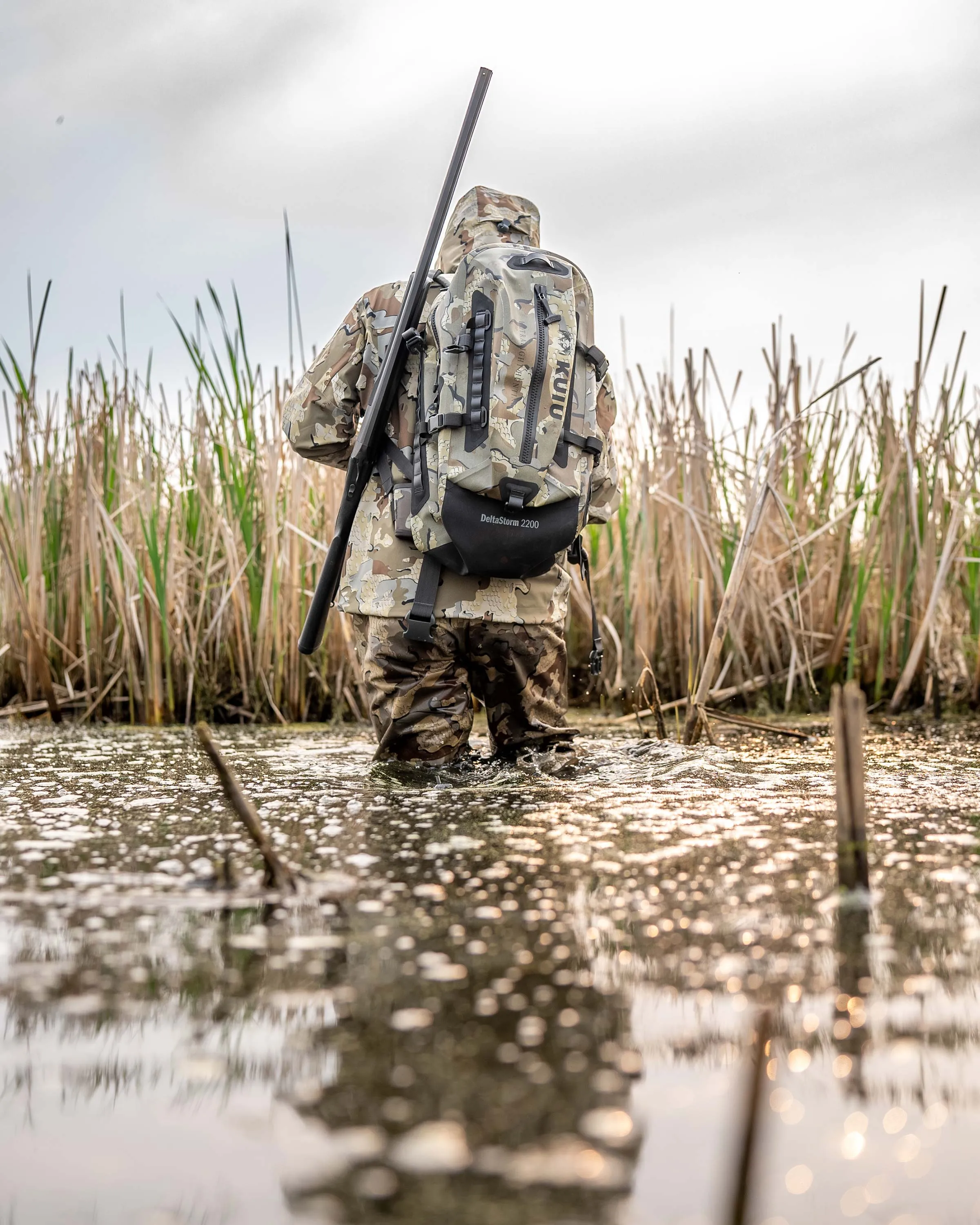 DeltaStorm 2200 Submersible Backpack | Stone